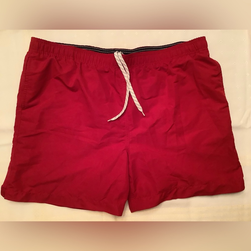 Men’s swim trunks